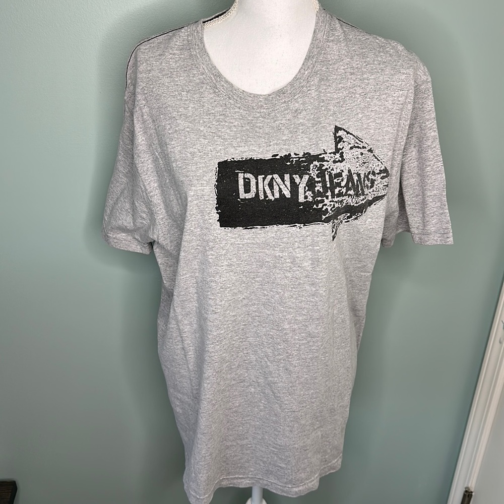 DKNY men’s tshirt size XL